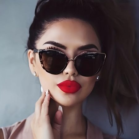 Vintage-Inspired Cat-Eye Fashion Glasses for Women - Retro Leopard Print Frame, Black Tinted Lenses, Stylish Street Style Accessories, Stylish Glasses