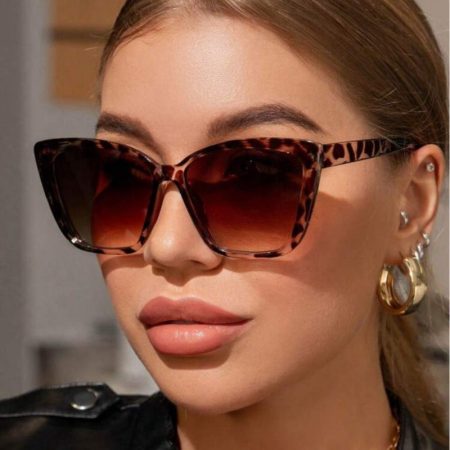A pair of Fashion Glasses, punk futuristic trend, Women's face enhancement, small glasses for street photography, fashionable cat eye Fashion Glasses